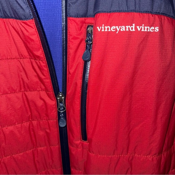 Vineyard Vines Sleeveless Insulated Navy and Red Performance Puffer Vest - Picture 6 of 13
